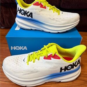 Hoka Men’s Clifton 9 Running Shoes Sz 11D
